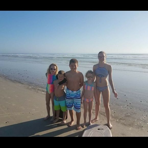 Meet your Posher, Hannah - Picture 1 of 1